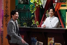 左から田中圭、千葉雄大。(c)日本テレビ