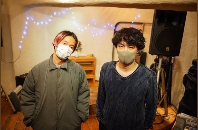 左から夏目知幸、高橋翔。