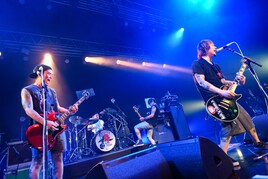 Ken Yokoyamaの2年ぶりツアー終幕、ガイドライン下でパンクロック鳴らし「これはこれでいいと思う」