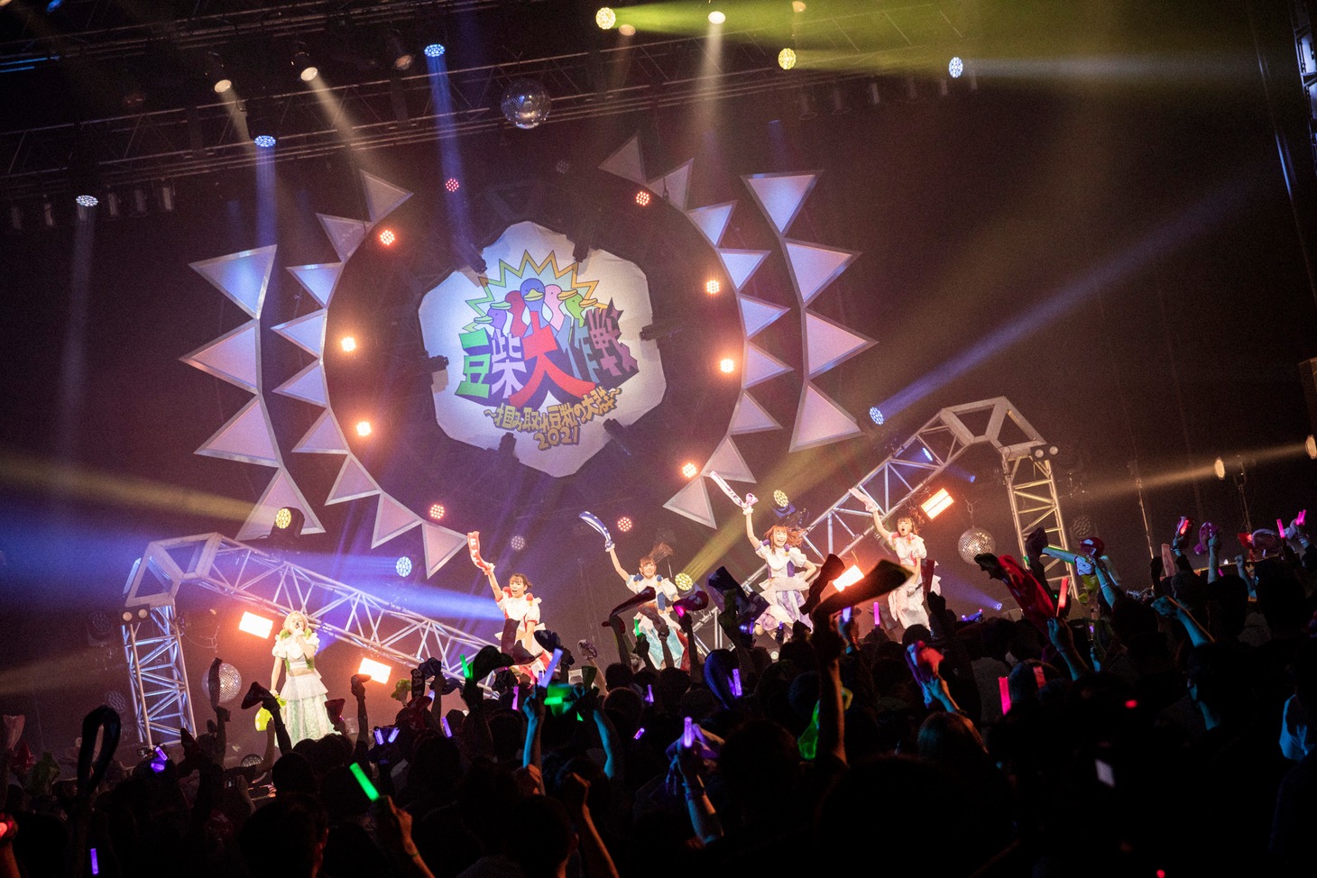 豆柴の大群（Photo by sotobayashi kenta）