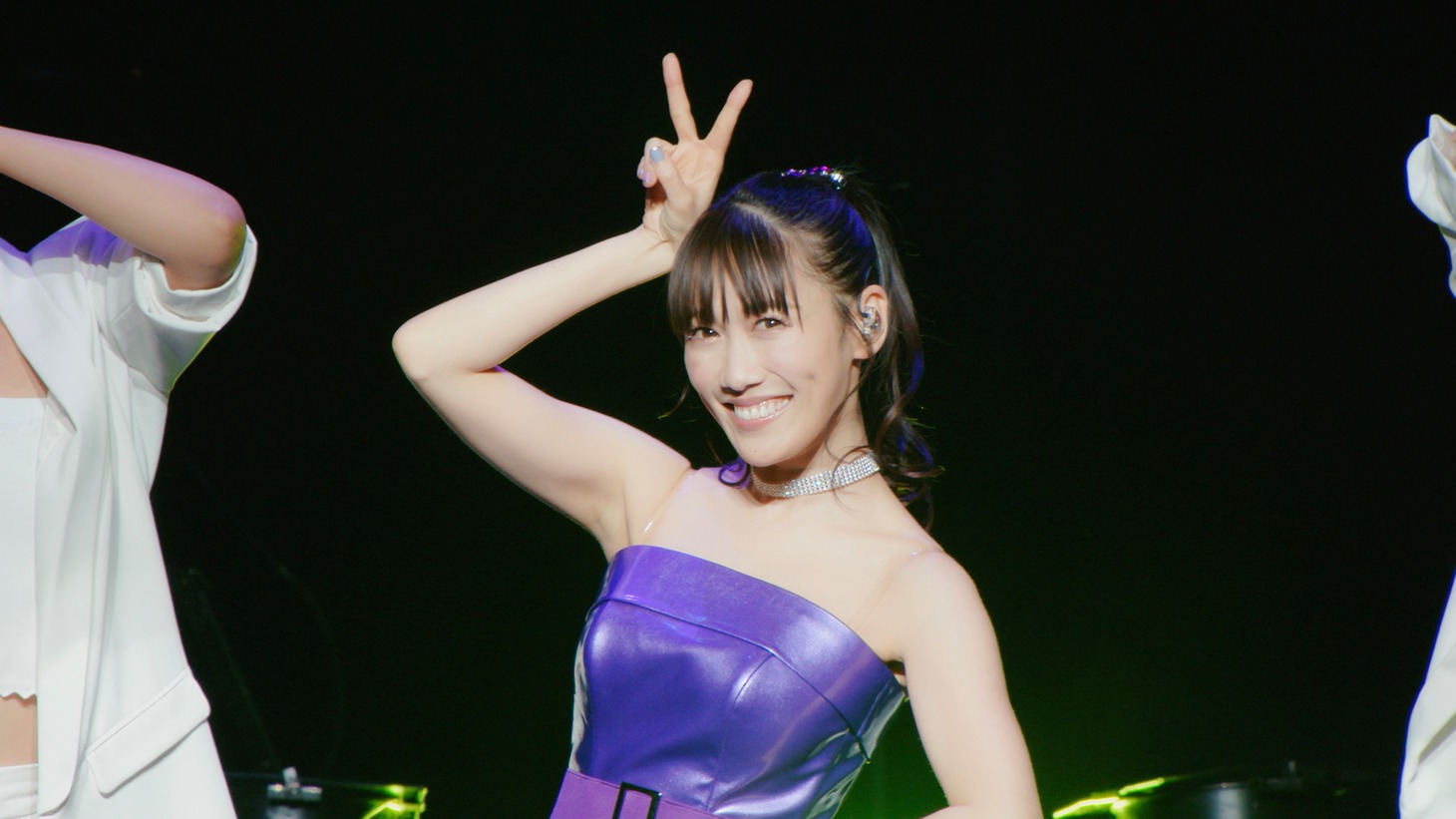 高城れに「まるごとれにちゃん」ライブ映像より。