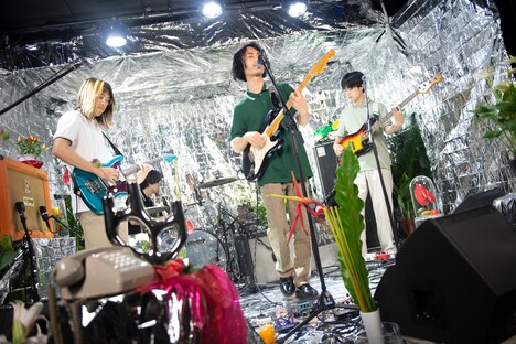 Fred Perry「Subculture Live」より、DYGL。