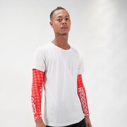 「推しの手」の着用イメージ。