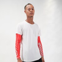 「推しの手」の着用イメージ。