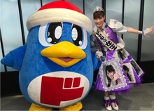 左からドンペン、“ドンキの女王”高城れに。