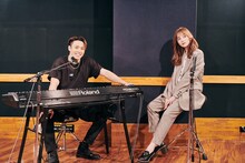 左からRIKU、MACO。（撮影：曽我美芽）