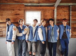 WATWING、夕陽に照らされながら「HELLO WORLD」ダンス