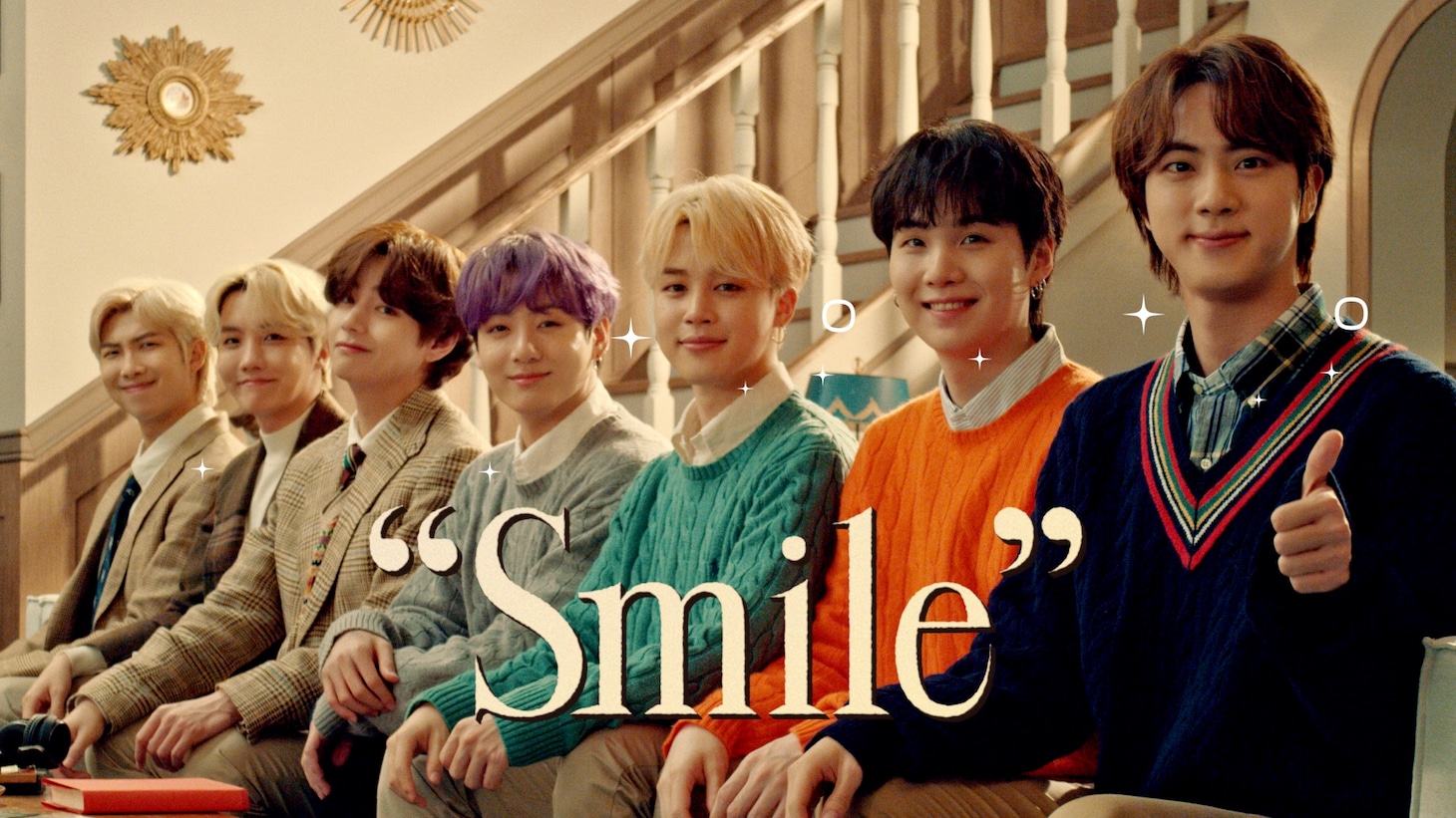 「XYLITOL×BTS Smile Sofa」編より。