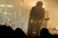 ケンゴマツモト（G）（撮影：河本悠貴、Susie）