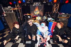 ニューロティカ、新宿LOFT出演300回を目前に武道館公演の先輩バンドとガチンコ対決