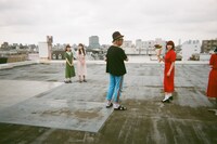 「私たちとワンピース」の撮影風景。