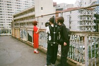 「私たちとワンピース」の撮影風景。