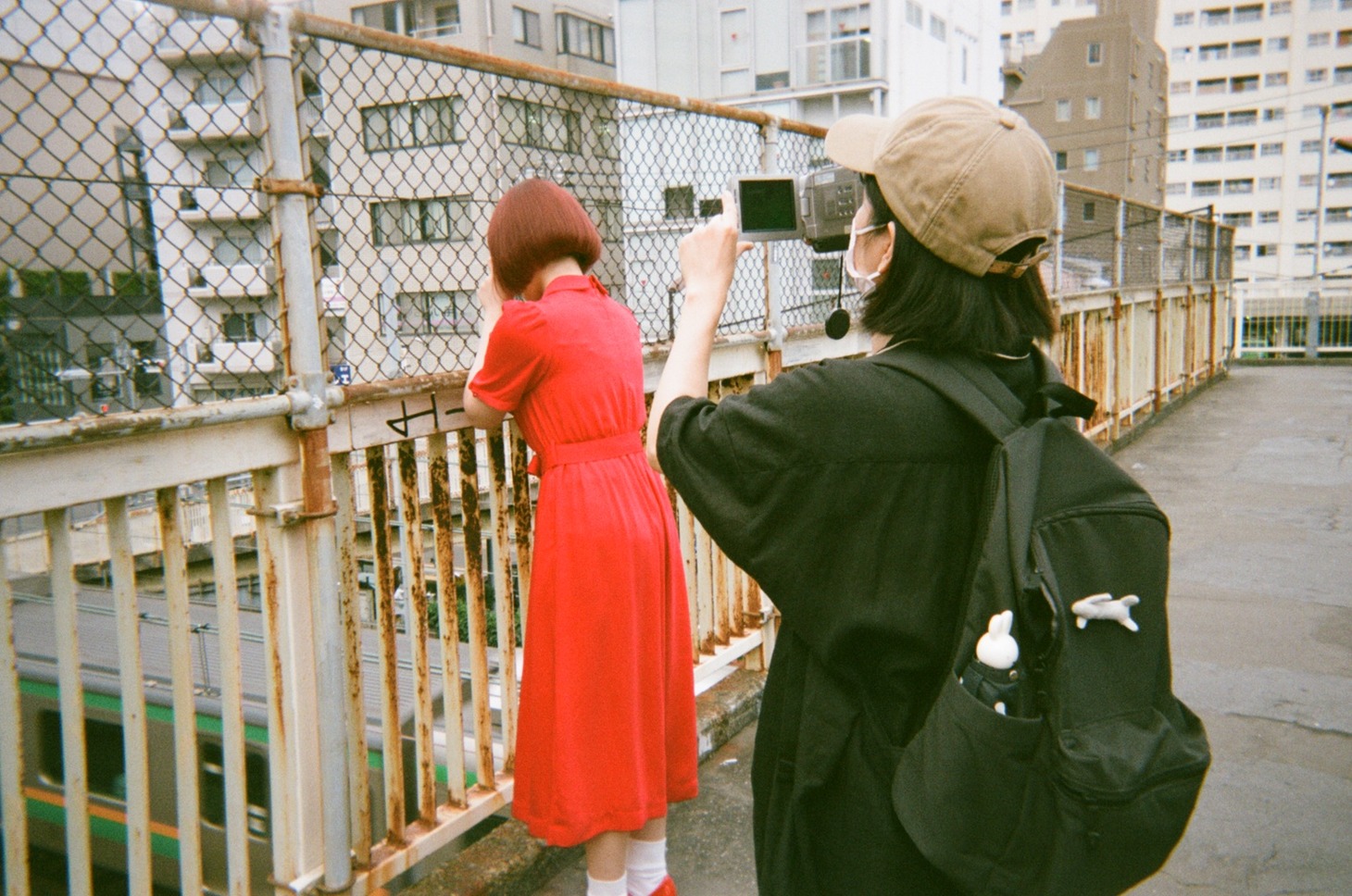 「私たちとワンピース」の撮影風景。
