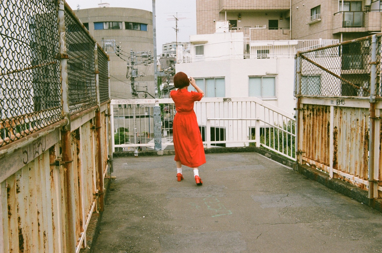 「私たちとワンピース」の撮影風景。