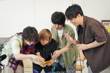 「V.I.P. ―Official髭男dism―」より。