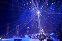 鈴木愛奈「Aina Suzuki 1st Live Tour ring A ring - はっぴーにゃーすでぃ♪ -」の様子。