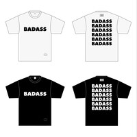 「BADASSVIBES X」とTANGTANGのコラボTシャツ。