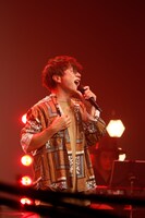 岡野昭仁（ポルノグラフィティ）（写真提供：ソニー・ミュージックレーベルズ）