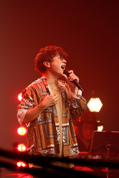 岡野昭仁（ポルノグラフィティ）（写真提供：ソニー・ミュージックレーベルズ）