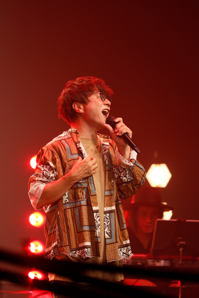 岡野昭仁(ポルノグラフィティ)(写真提供:ソニー・ミュージックレーベルズ)