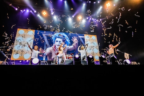 「楽器を弾いたらサヨウナラ」ぴあアリーナMM公演の様子。（撮影：菅沼剛弘）