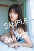 田村保乃1st写真集「一歩目」書店限定ポストカード(楽天ブックス版)のサンプル画像。(Photo by Takeo Dec. )