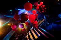 カンザキイオリ第一回公演「不器用な男」の様子。（撮影：神藤剛）