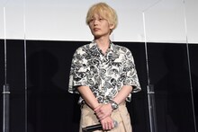 [Alexandros]の白井眞輝（G）。