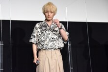 [Alexandros]の白井眞輝（G）。