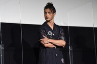 [Alexandros]のリアド偉武（Dr）。