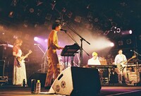 Homecomingsとサイトウ“JxJx”ジュン。（撮影：トヤマタクロウ）