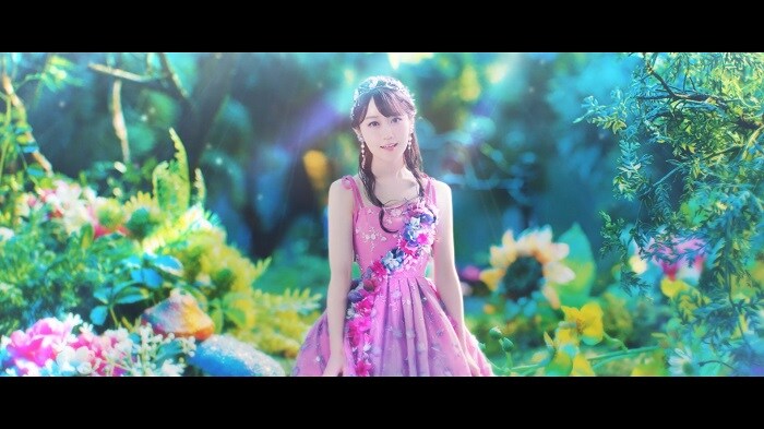 小倉唯「ハートフォレスト」ミュージックビデオより。