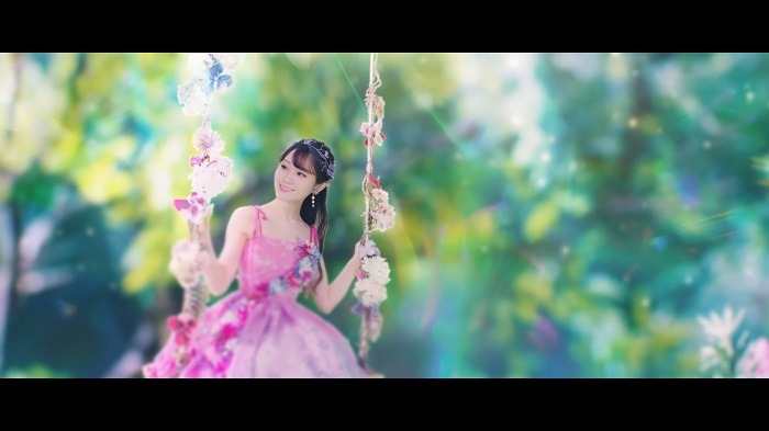 小倉唯「ハートフォレスト」ミュージックビデオより。