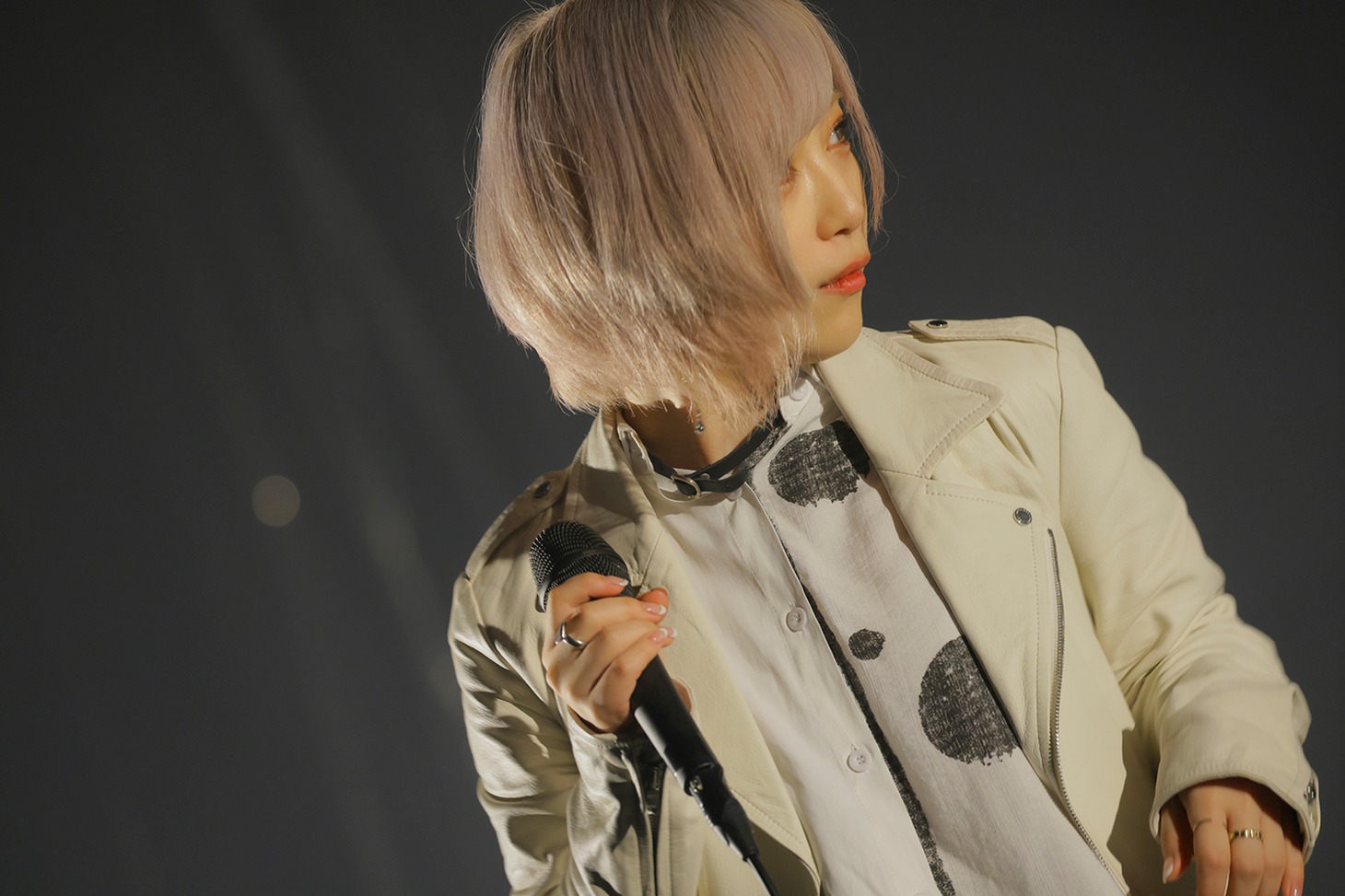 「ReoNa ONE-MAN Concert Tour "unknown" Live at PACIFICO YOKOHAMA」より。（撮影：平野タカシ）