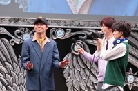 「五等分の花婿」街頭インタビューの様子。