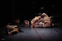 「MeMe」公演の様子。