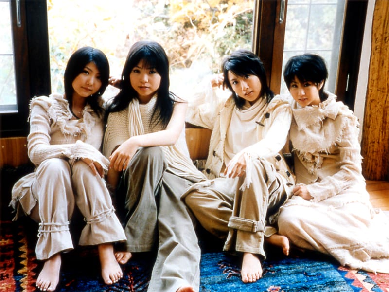 ZONEのアーティスト写真。2002年10月頃。