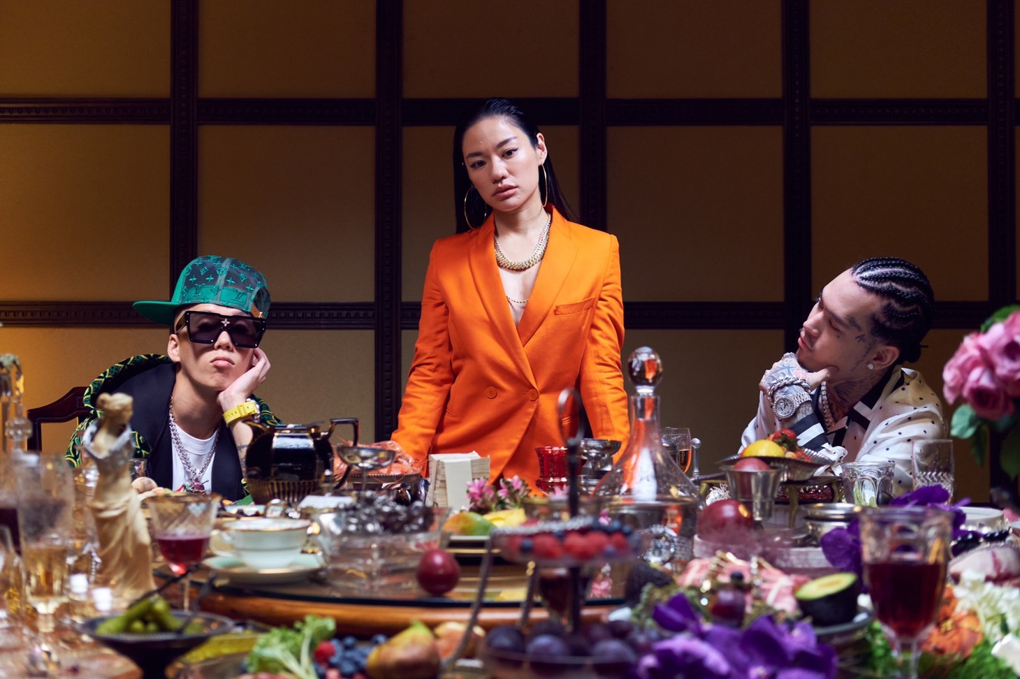 Awich「GILA GILA feat. JP THE WAVY, YZERR」ミュージックビデオより。