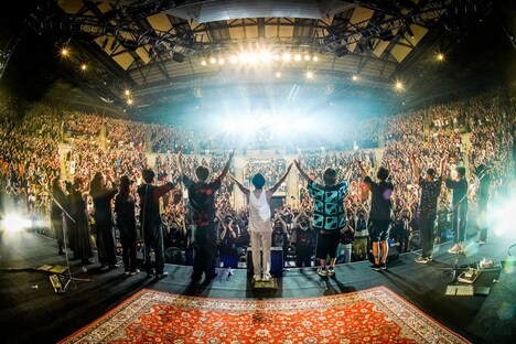 「ONE OK ROCK 2021 "Day to Night Acoustic Sessions" at STELLAR THEATER」の様子。（Photo by Rui Hashimoto[SOUND SHOOTER]）