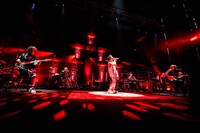 「ONE OK ROCK 2021 "Day to Night Acoustic Sessions" at STELLAR THEATER」の様子。（Photo by Rui Hashimoto[SOUND SHOOTER]）