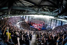 「ONE OK ROCK 2021 "Day to Night Acoustic Sessions" at STELLAR THEATER」の様子。（Photo by Rui Hashimoto[SOUND SHOOTER]）