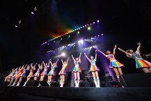 虹のコンキスタドール「RAINBOW JAM2021-SUMMER SHOWER-」の様子。（写真提供：キングレコード）