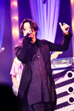 TERU（Vo）（撮影：岡田裕介）