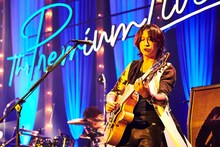 TAKURO（G）（撮影：岡田裕介）