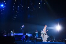 坂本真綾のデビュー25周年記念ライブ「約束はいらない」の様子。