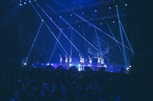 さくら学院「さくら学院 Summer LIVE 2020 ～放課後アンソロジー 君と見た夏色桜花～」の様子。（写真提供：アミューズ）