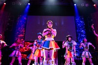 白目をむく大塚望由（中央）。