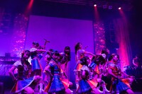 虹のコンキスタドール「RAINBOW JAM2021-SUMMER SHOWER-」の様子。