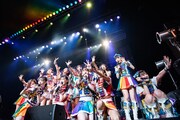 虹のコンキスタドール「RAINBOW JAM2021-SUMMER SHOWER-」の様子。