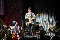 虹コンだいすきバンドのバンドマスター河合英嗣（G）。